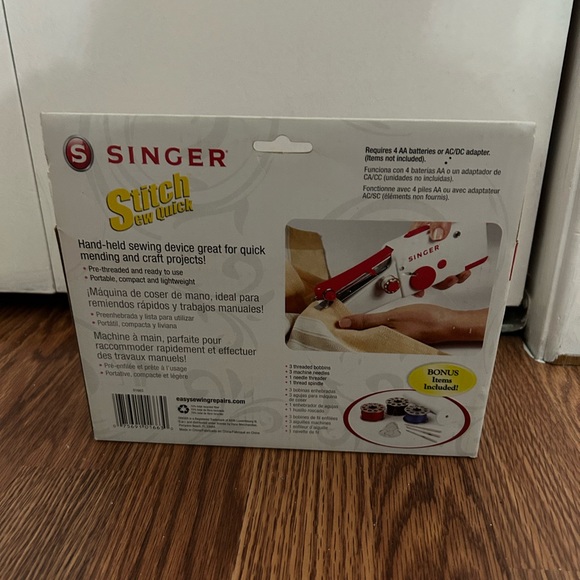 Singer Stitch Sew Quick Handheld Sewing Machine - Picture 2 of 3